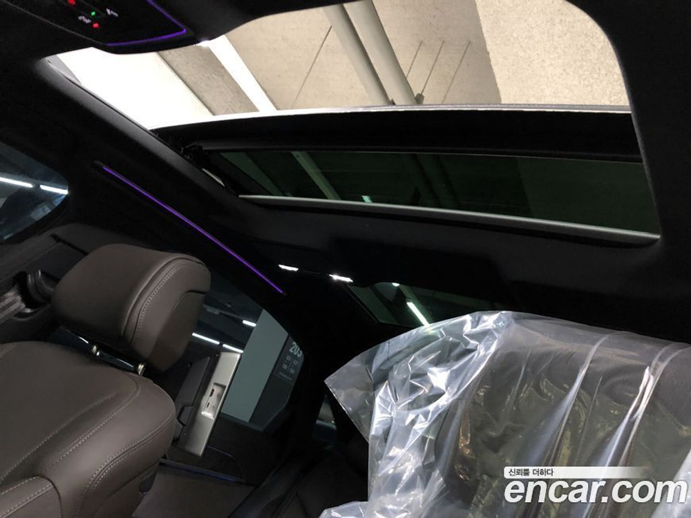 Audi A8 (D5) 55 TFSI Quattro Premium LWB (09.2023)