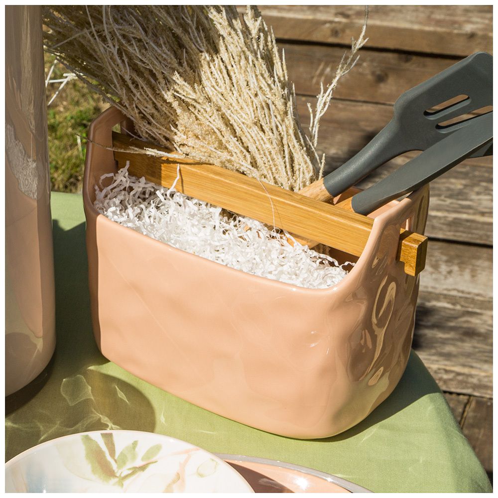 ПОДСТАВКА ПОД КУХОННЫЕ ПРИНАДЛЕЖНОСТИ BRONCO "MEADOW" 21,5*13,5*16,5 СМ ПУДРОВЫЙ (КОР=12ШТ.)