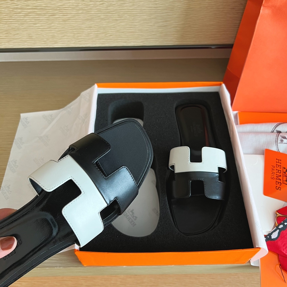 Hermes Oran Sandal