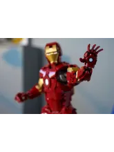 Конструктор Marvel 76344 Коллекционный Iron Man Mark 3