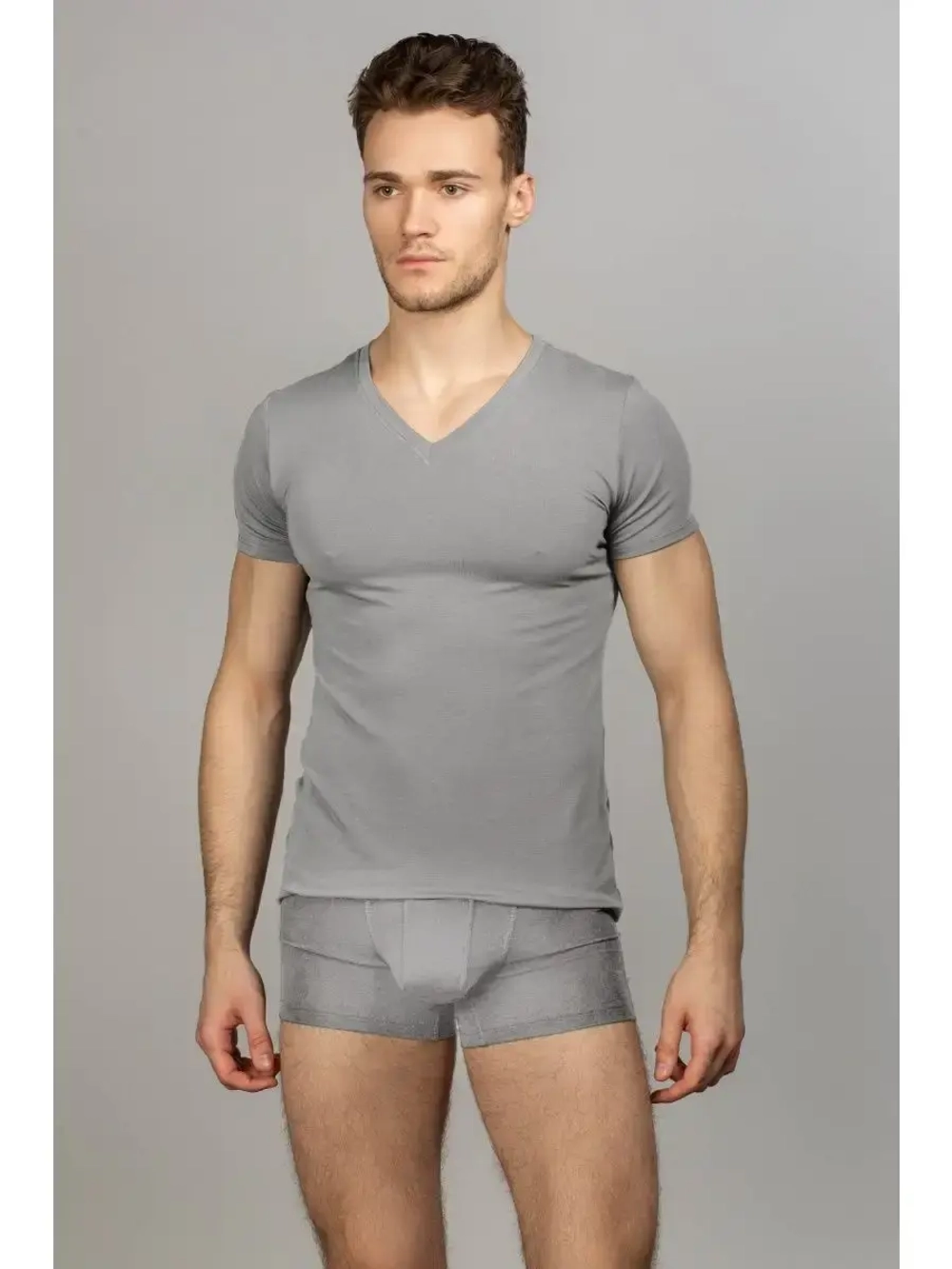 Футболка V-вырез однотонная облегающая