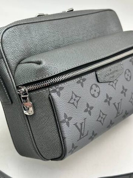 Сумка-мессенджер Louis Vuitton