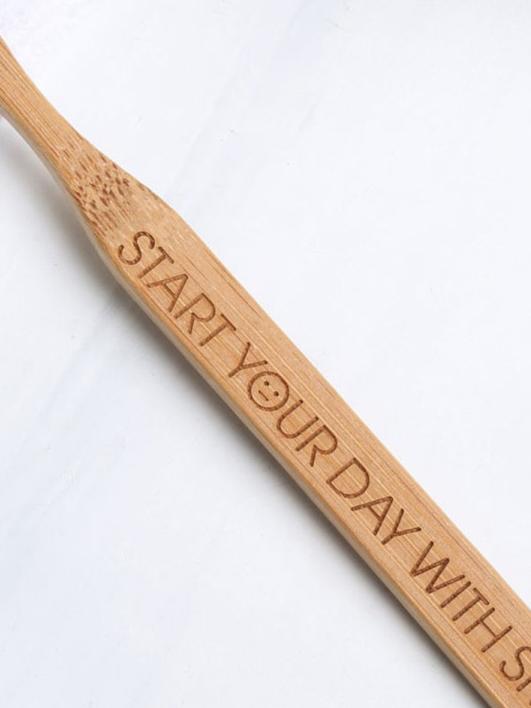 Зубная щетка, Бамбук Day with smile 18*2*2 см