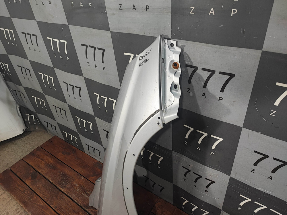 Крыло переднее правое LADA Vesta 15-нв Б/У Оригинал 8450102330