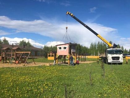 На детской площадке установлен еще один модуль