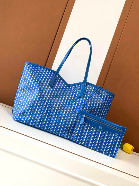 Moynat M Tote GM