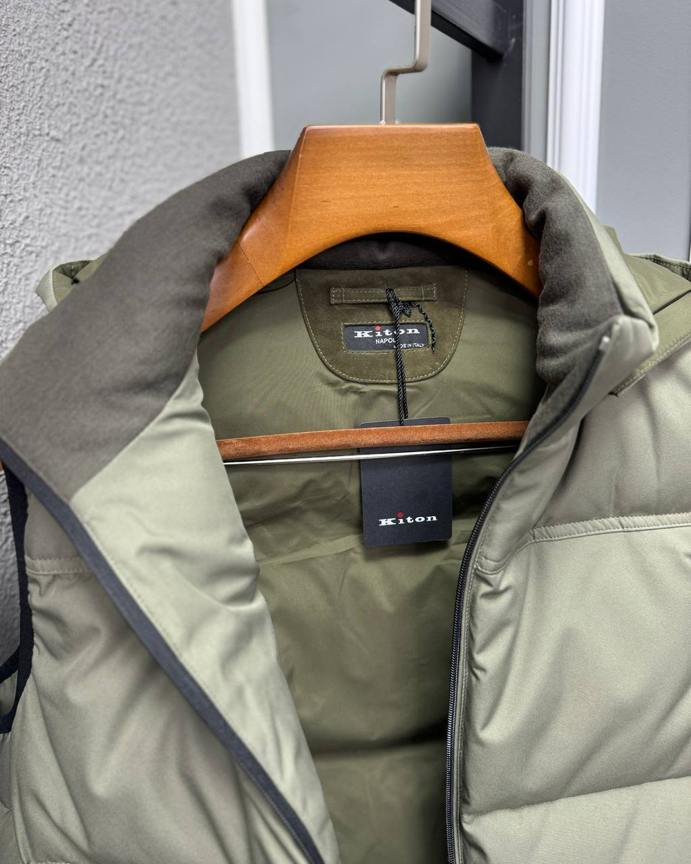 Безрукавка Kiton