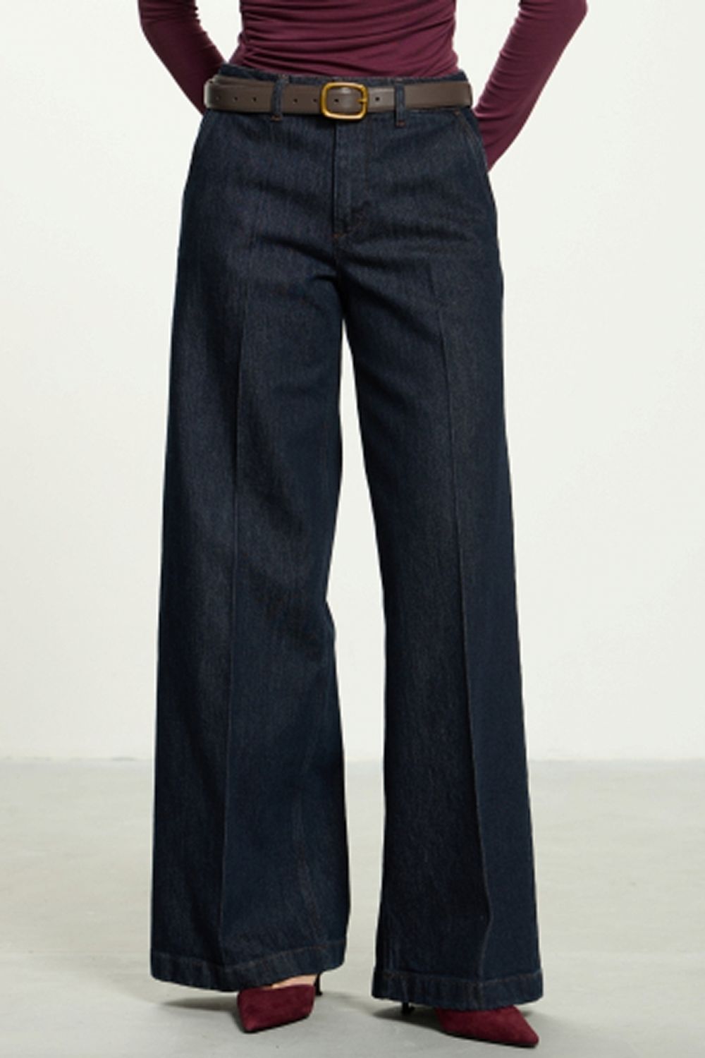 Джинсы синие со стрелкой