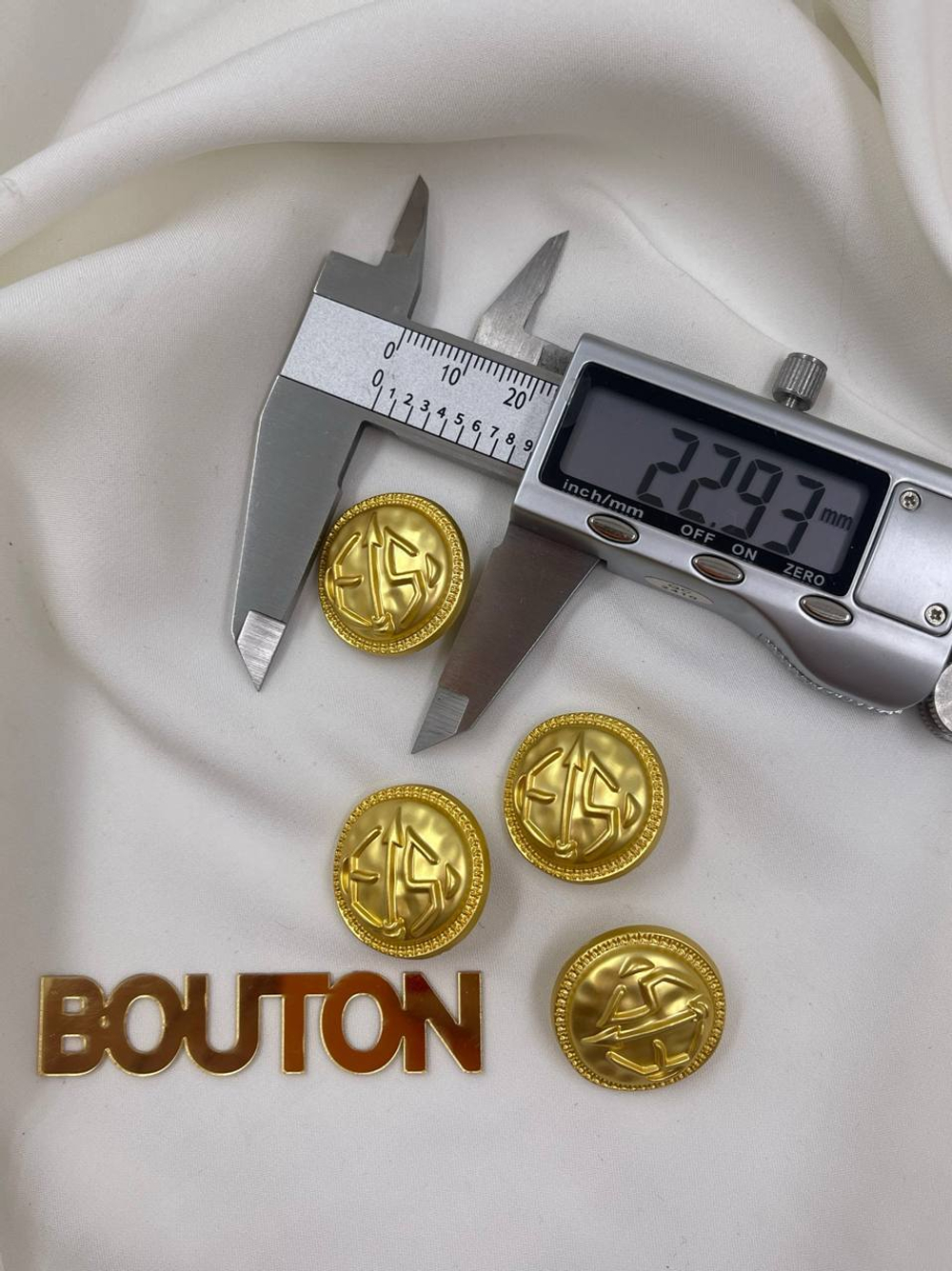 Пуговицы Скиап. с гербом и стрелой в лимонном цвете (золотые)