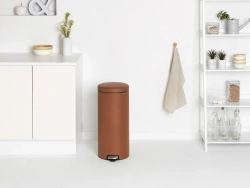 Brabantia NewIcon Контейнер для минеральных отходов с корицей, 30 л.