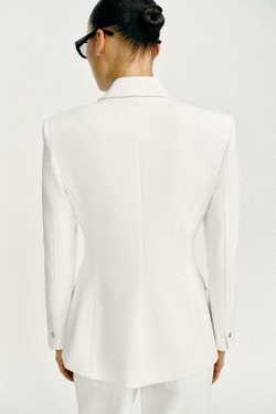 ZARA ПРИТАЛЕННЫЙ БЛЕЙЗЕР С ПОДПЛЕЧНИКАМИ, ЖЕЛТОВАТО-БЕЛЫЙ