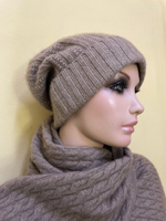 Шапка женская.