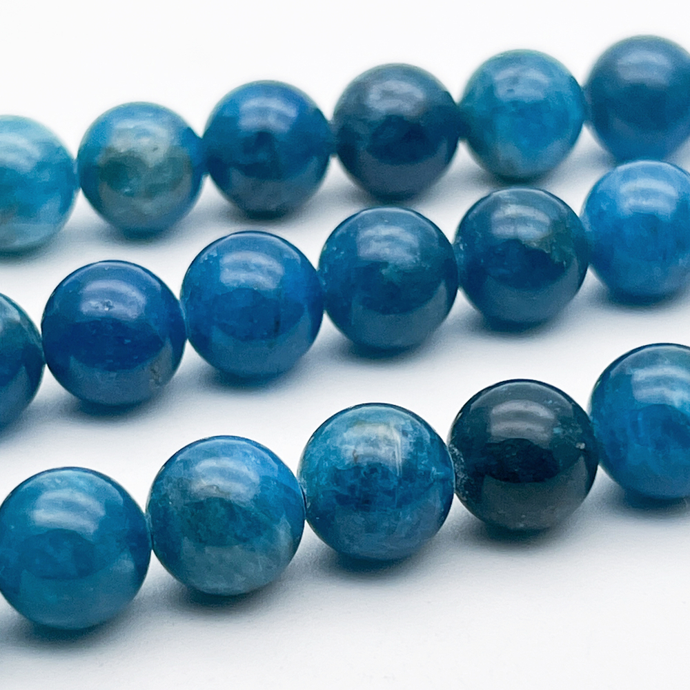 Апатит бусины, диаметр около 10-10,2 мм, цена за 9 шт (1/4 нити)