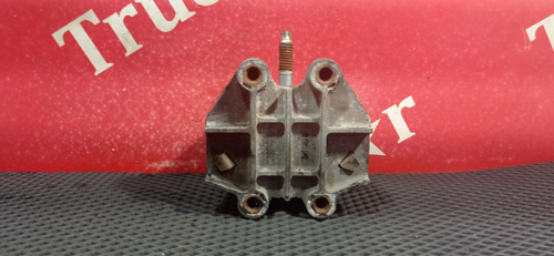 Подушка двигателя передняя