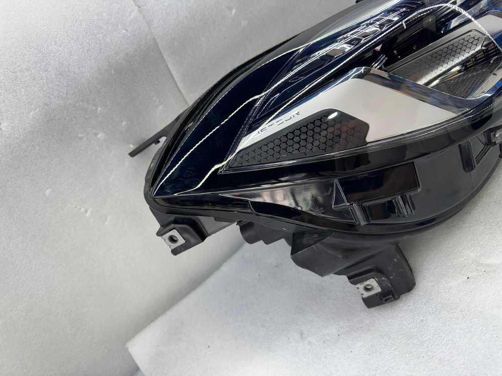 Фара правая LED оригинал Chery Jetour X70 Plus