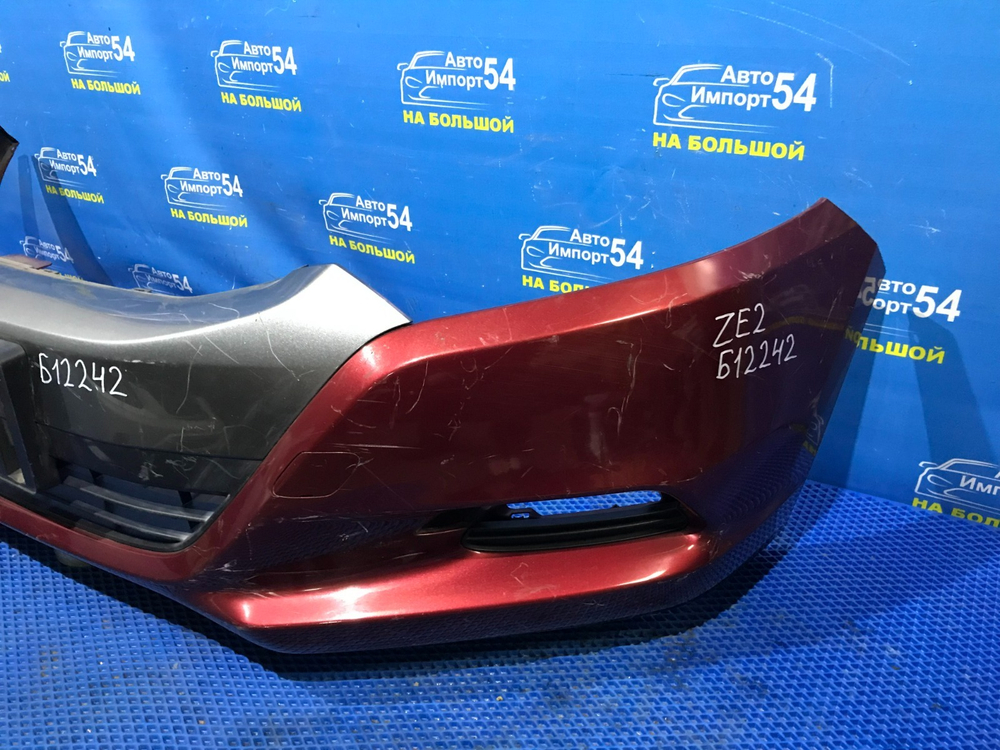 Бампер передний Honda INSIGHT 2009-2011