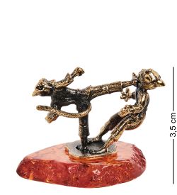AM-1488 Фигурка «Коты каратисты» (латунь, янтарь)