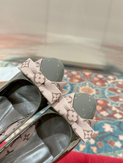 Louis Vuitton Pump (5 colors)
