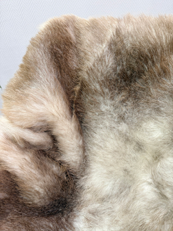 Шкура коврик меховой прикроватный овчина, 120х65 см.