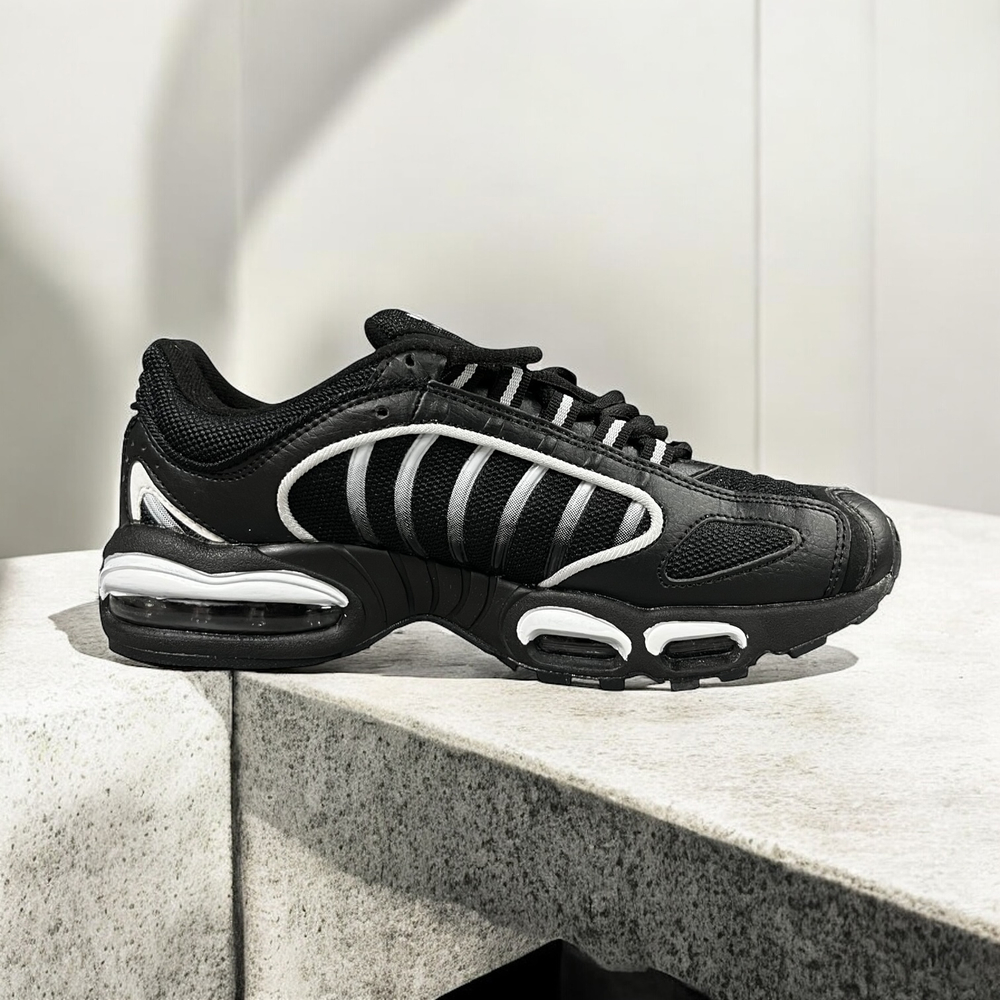 Nike Air Max Tailwind 4 • NRG