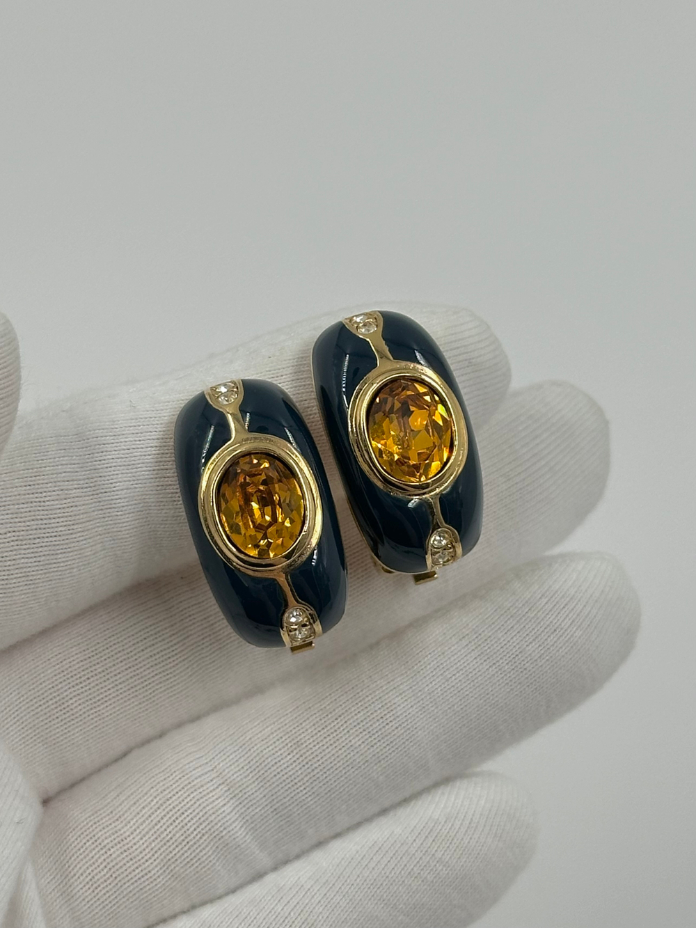 Клипсы с синей эмалью и кристаллами Burberrys