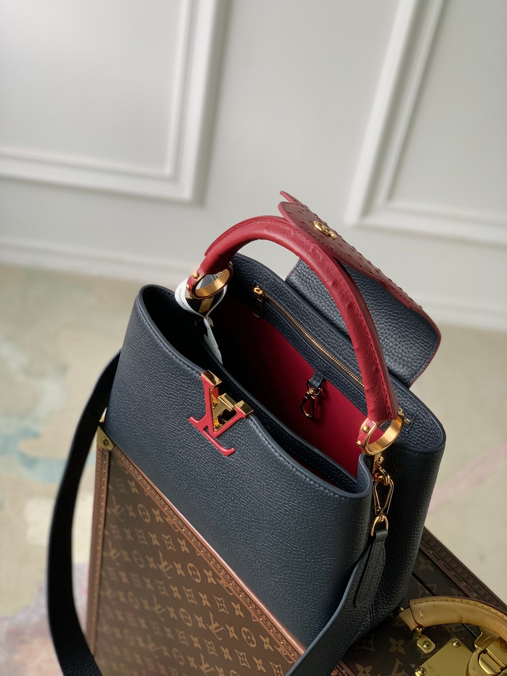 Louis Vuitton Capucines MM