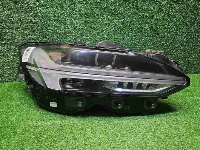 Фара правая Volvo V90 2 (2016-2020) Full LED