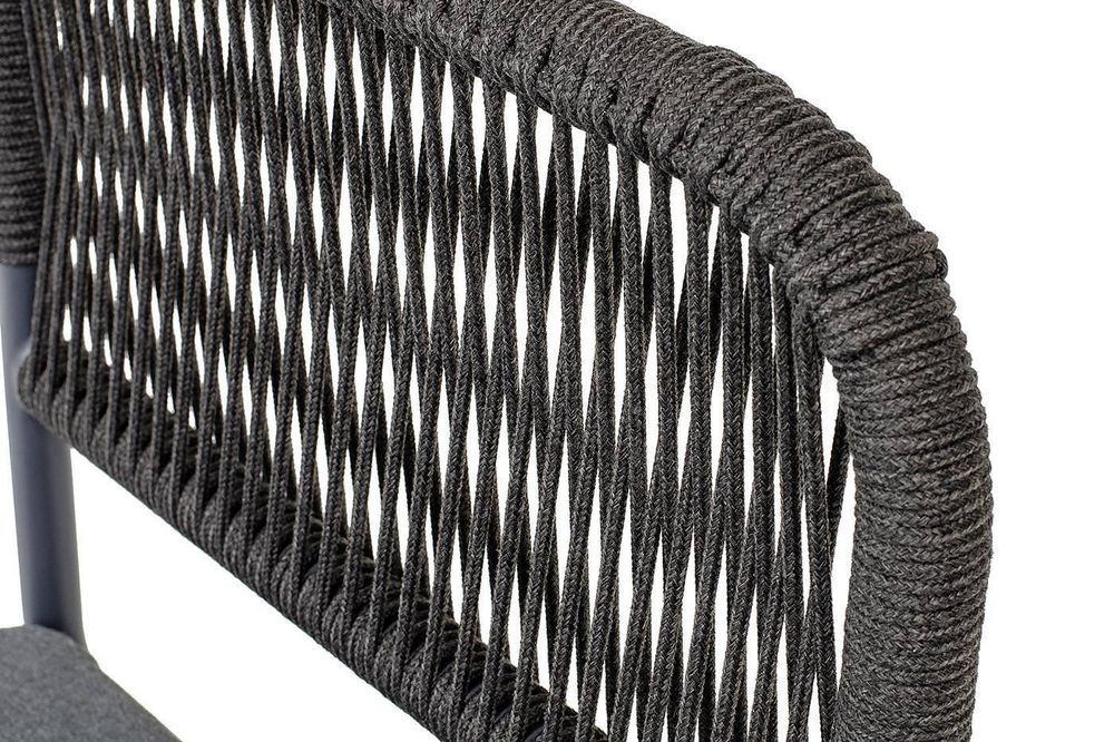 "Нуар" стул плетеный из роупа, каркас алюминий темно-серый (RAL7024) муар, роуп темно-серый круглый, ткань темно-серая 027