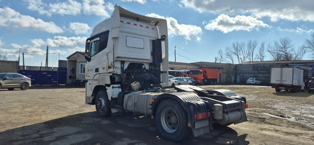 Foton AUMAN 4x2 Седельный тягач BJ4189SLFKA (Дизельный, 11,8 л, 470 л.с. АТ)