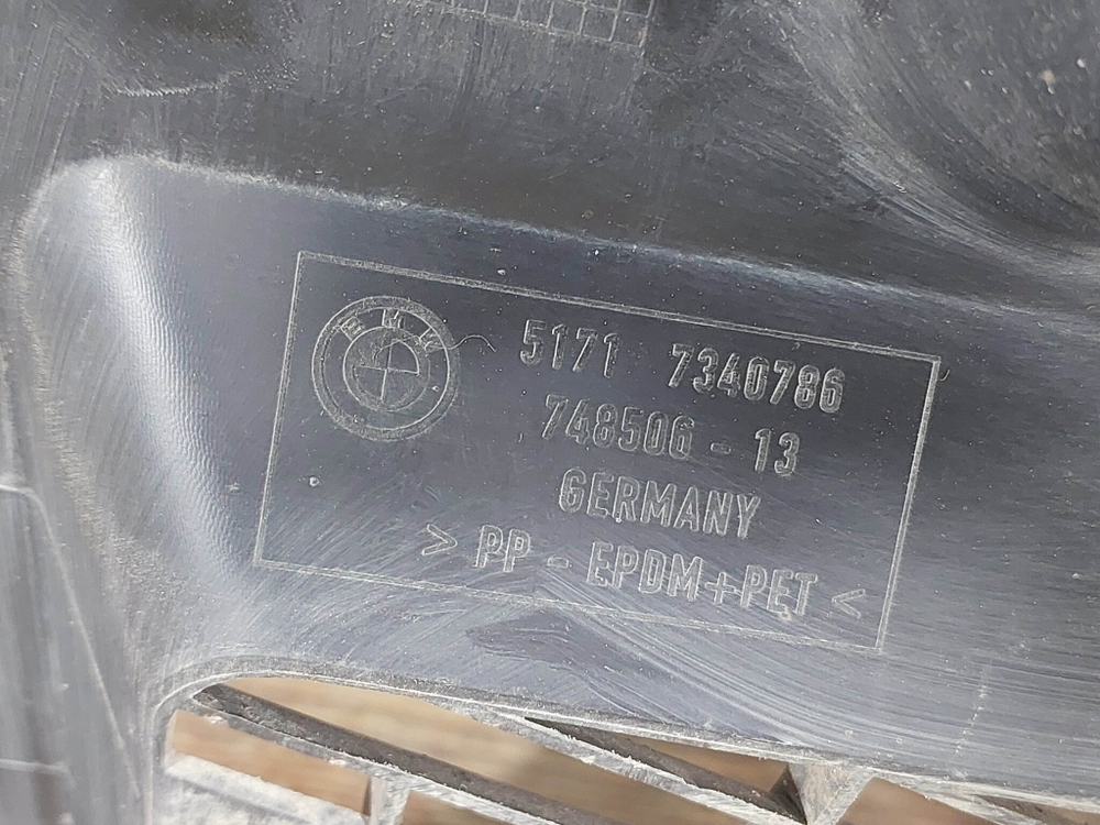 Подкрылок передний правый BMW 5-Series (G30) 16-нв Б/У Оригинал 51717340786