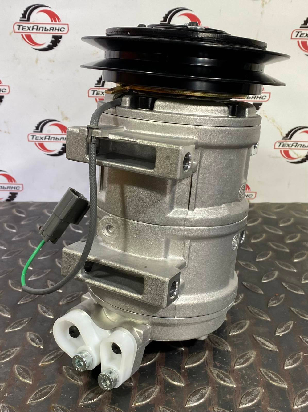 Компрессор кондиционера 4719131