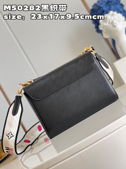 Louis Vuitton Twist MM