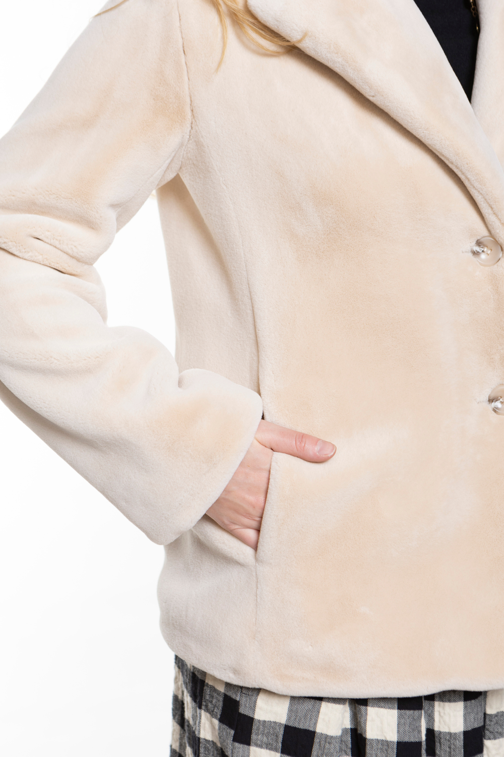 ПЛЮШЕВАЯ КУРТКА