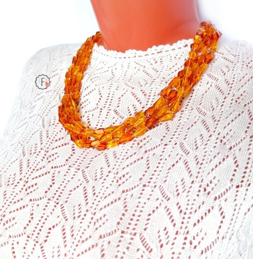 колье из гранёного янтаря