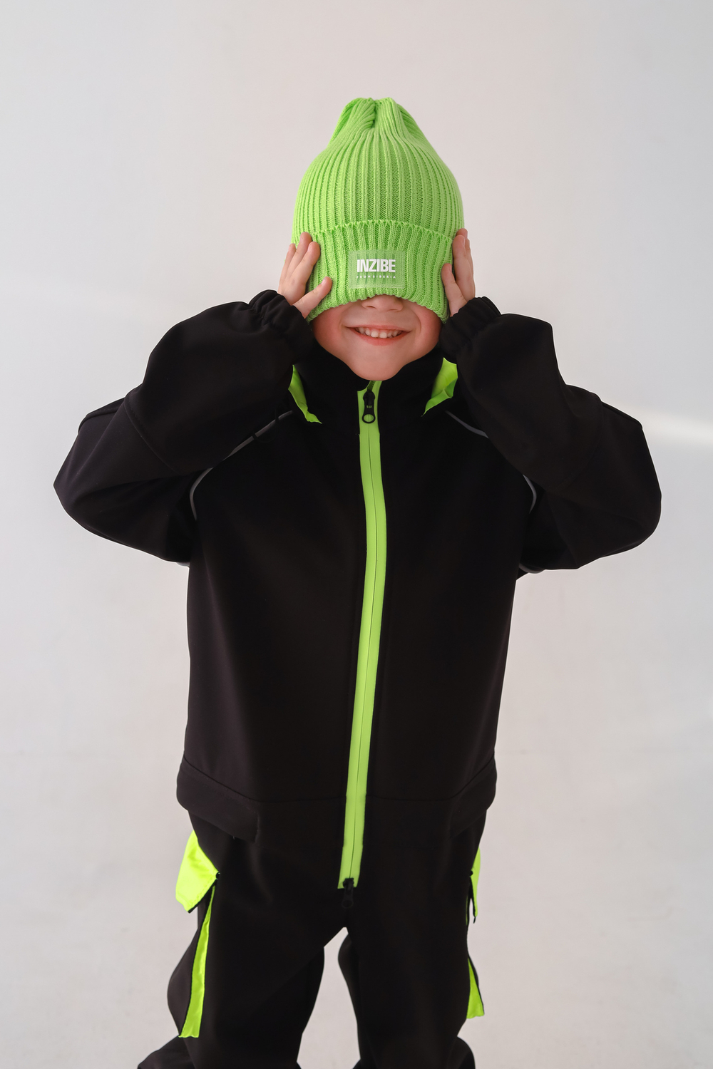 Комбинезон TRAVEL SOFTSHELL, черный/неон