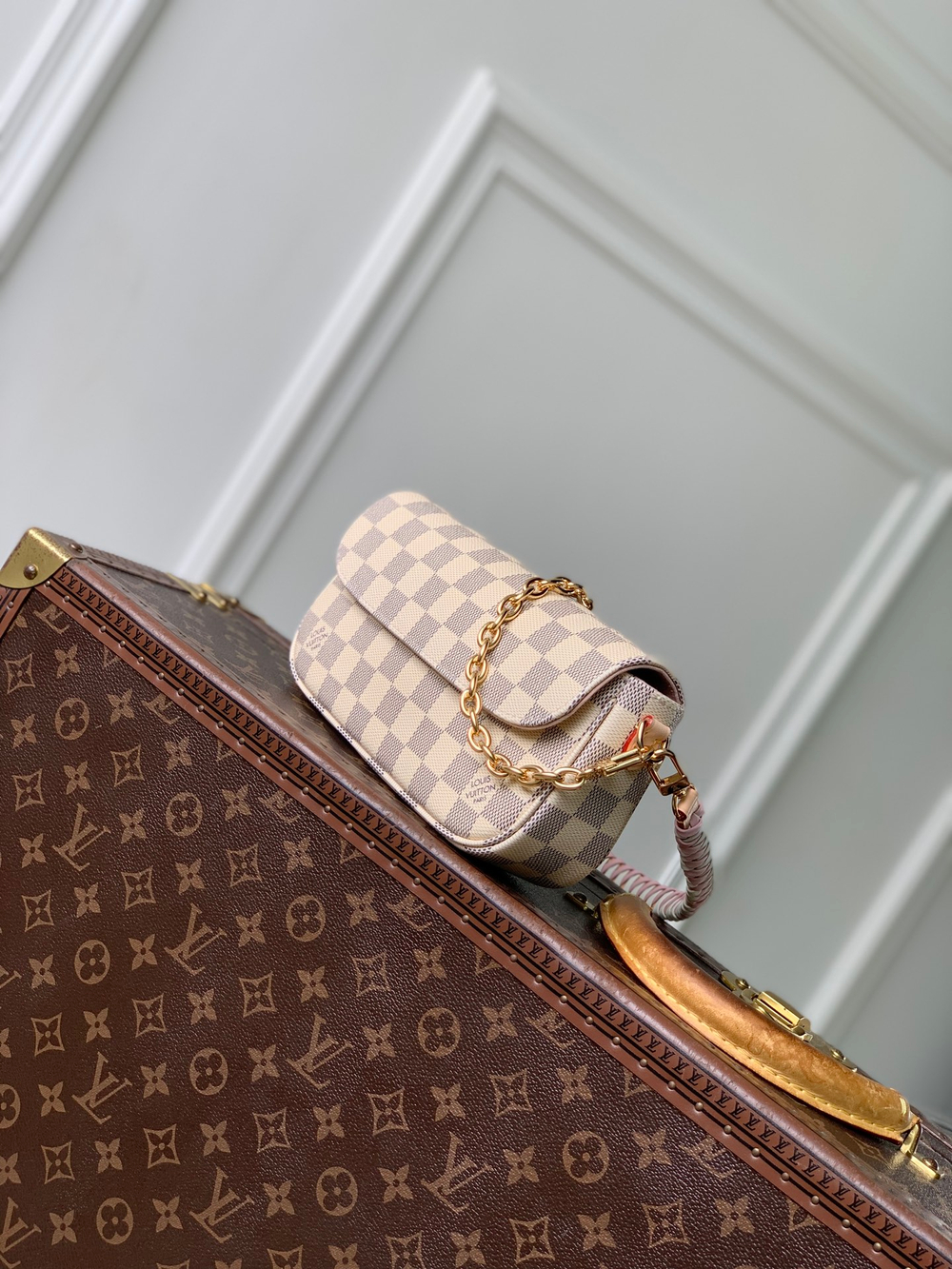 Louis Vuitton Wallet On Chain Ivy