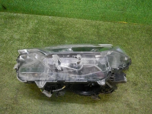 Фара левая Toyota Rav 4 CA40 (2015-2019) LED