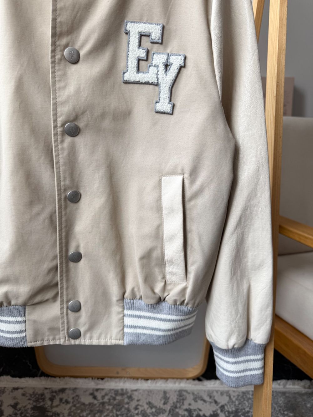 Бомбер Eleventy, 140