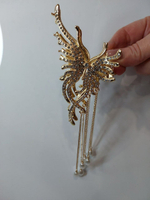 Заколка-краб для волос "Пушистая бабочка" со стразами. Цвет золото