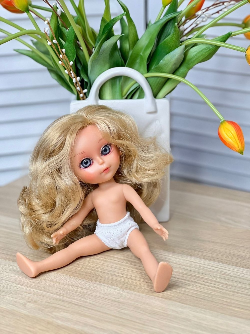 Кукла Nines виниловая 30см Dainty без одежды (2440W4)