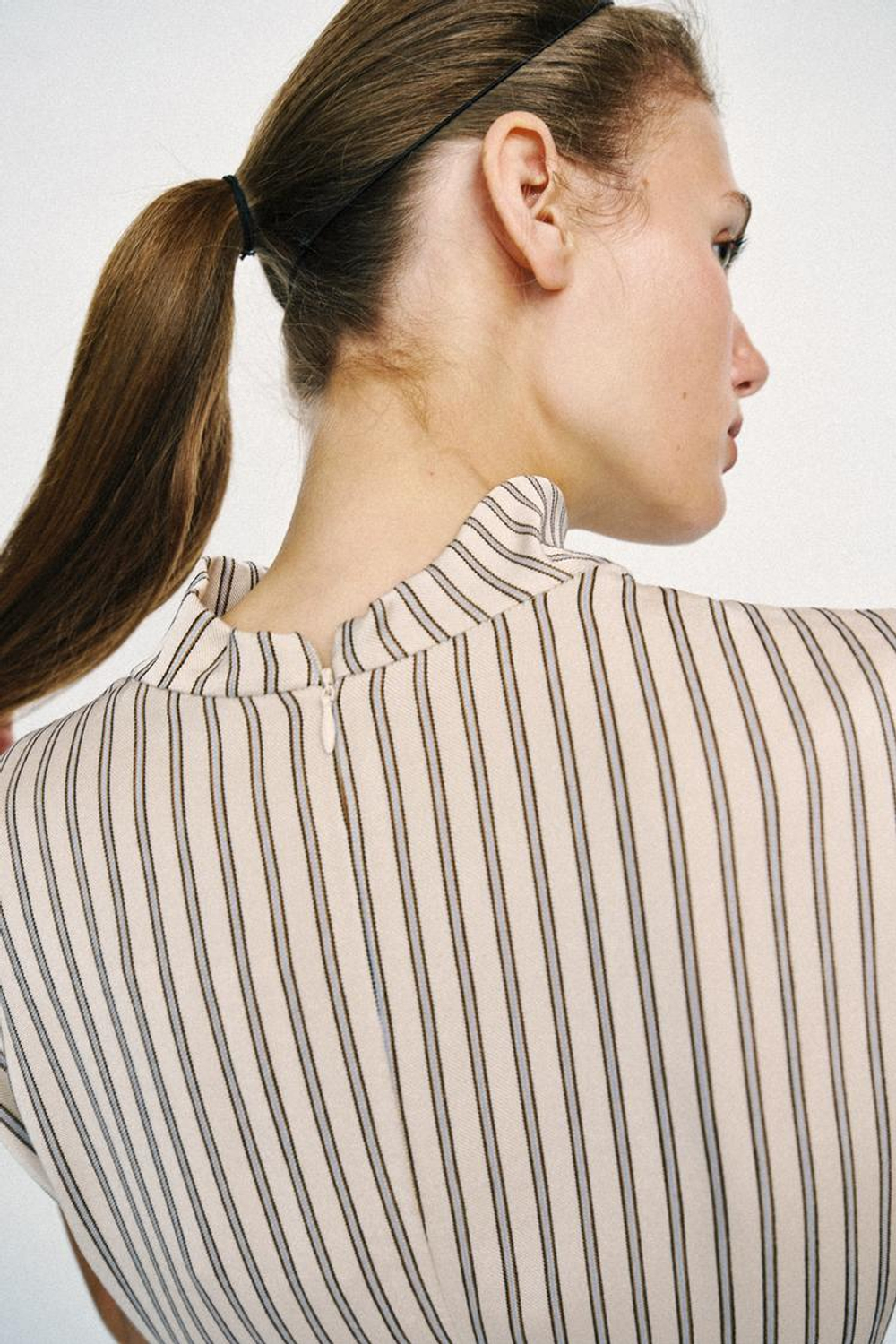 ZARA МИНИ-ПЛАТЬЕ В ПОЛОСКУ С КРУЖЕВОМ, РОЗОВЫЙ