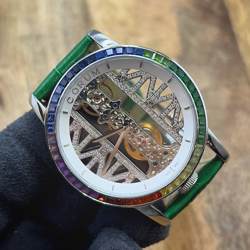 Часы Corum