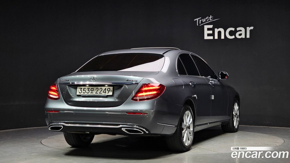 Mercedes-Benz E-Class W213 E220d 4MATIC Exclusive (09.2020)