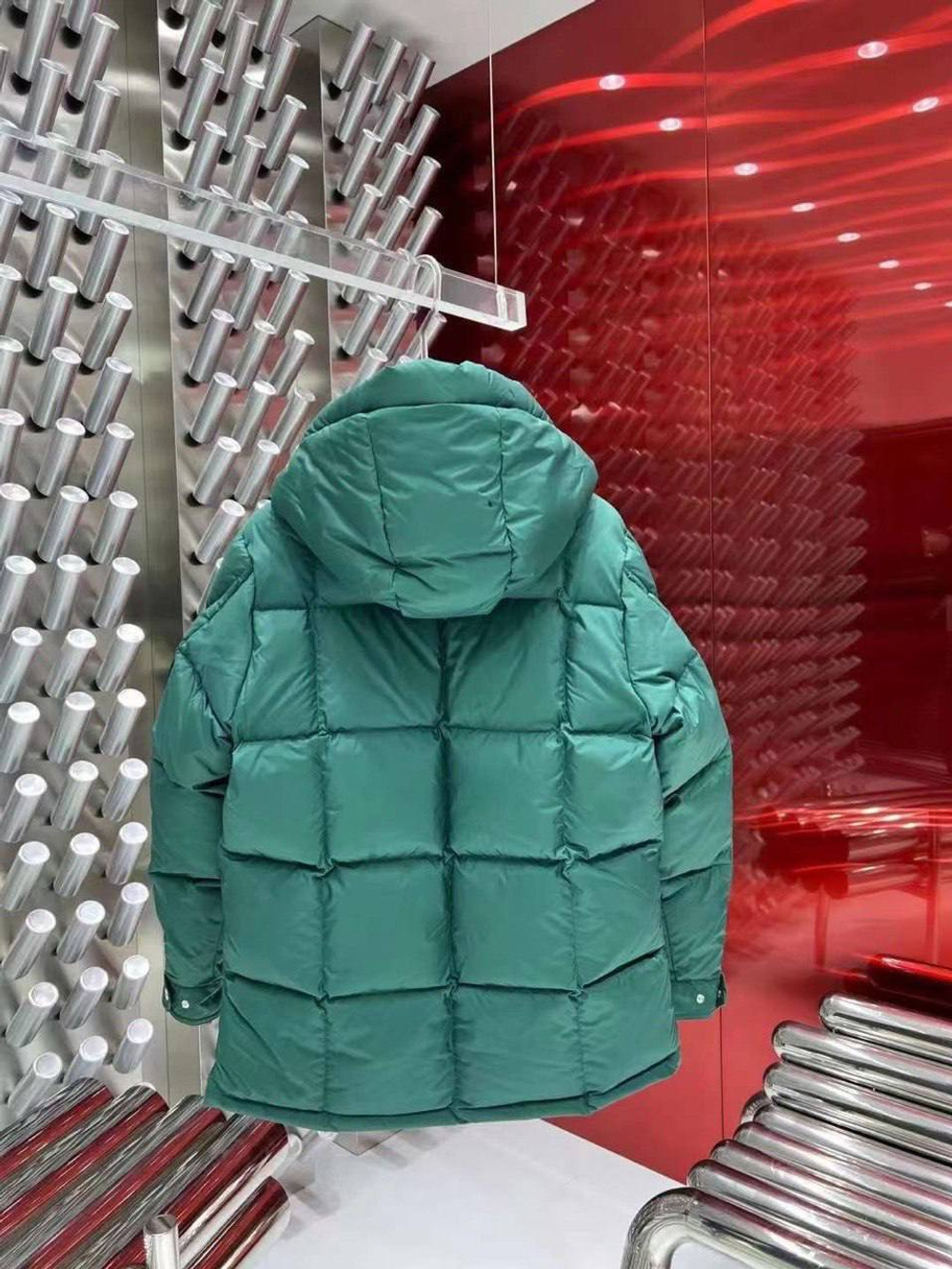Пуховик Moncler