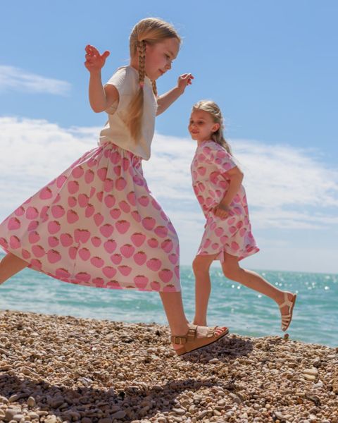 Нас ждёт клубничное лето!