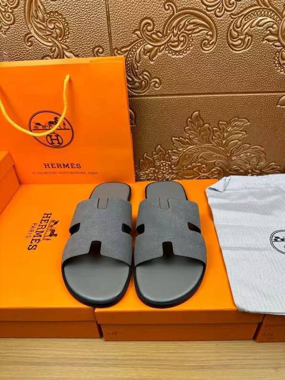Шлёпанцы Hermes