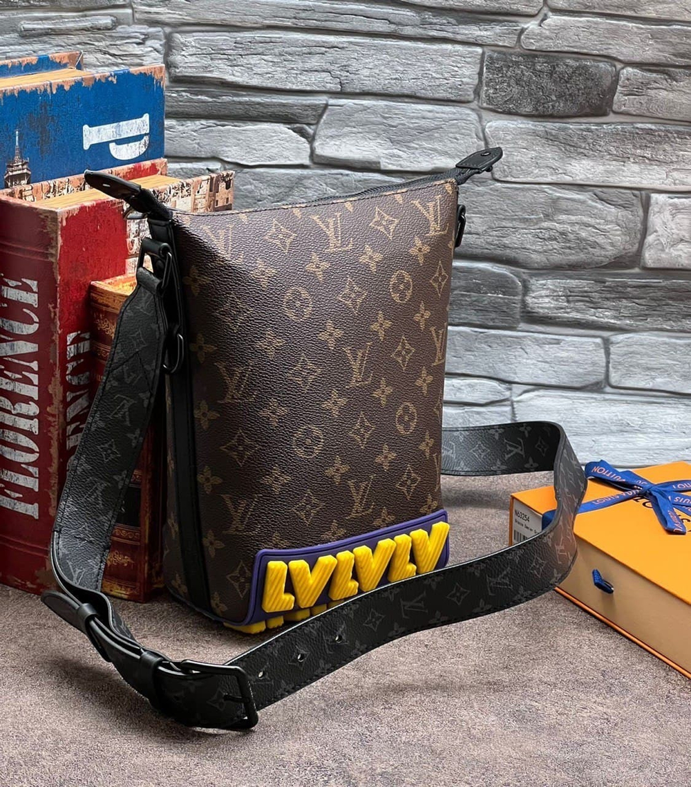 Сумка Louis Vuitton