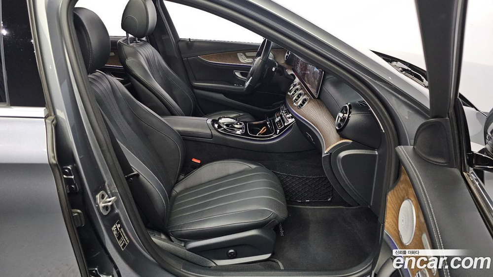 Mercedes-Benz E-Class W213 E300 4MATIC Exclusive (07.2020)