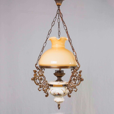 Люстра с керамическим резервуаром и матовым абажуром