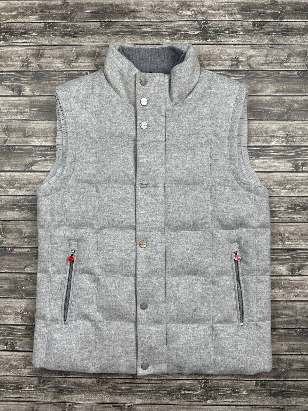 Кашемировая безрукавка Kiton